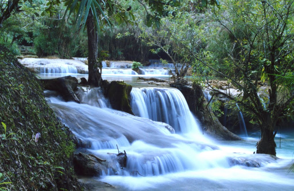 Chutes aux environ de Luang prabang by nicolas pouillart