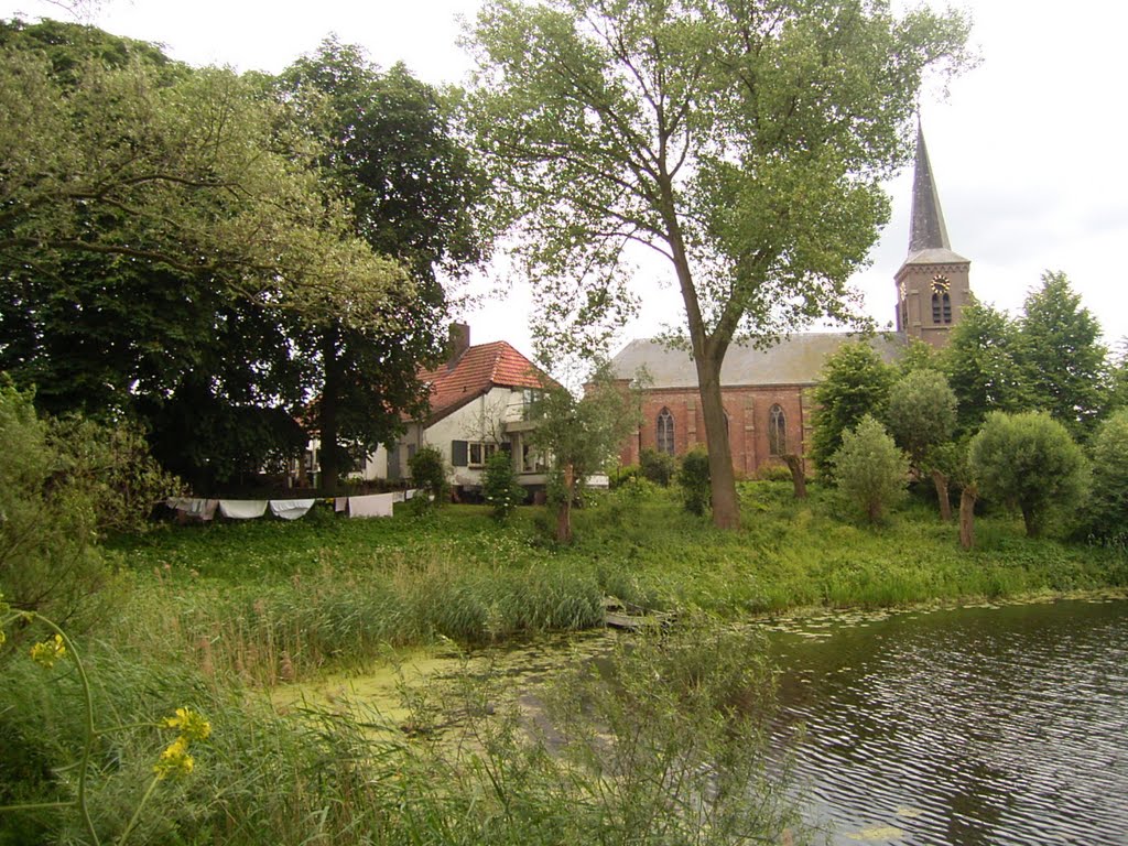 Zicht op de Kekerdomse kerk by sansabbaisabel