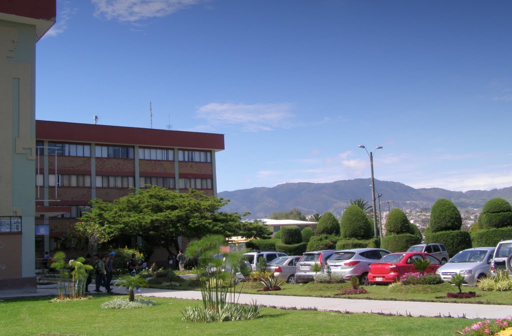 UTPL Loja, Ecuador by Carlos Echanique