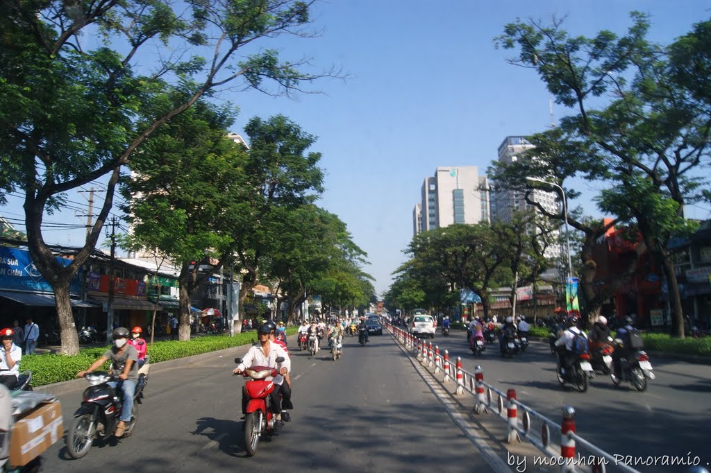 Đường - Nguyễn Văn Cừ - Street by mocnhan