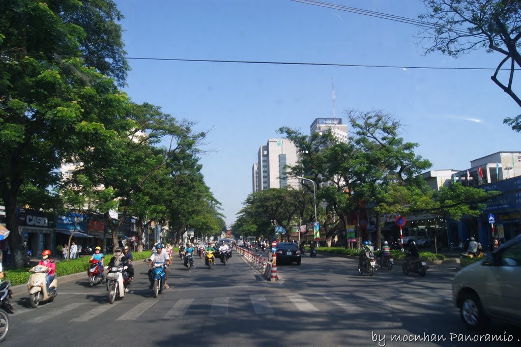 Đường - Nguyễn Văn Cừ - Street by mocnhan