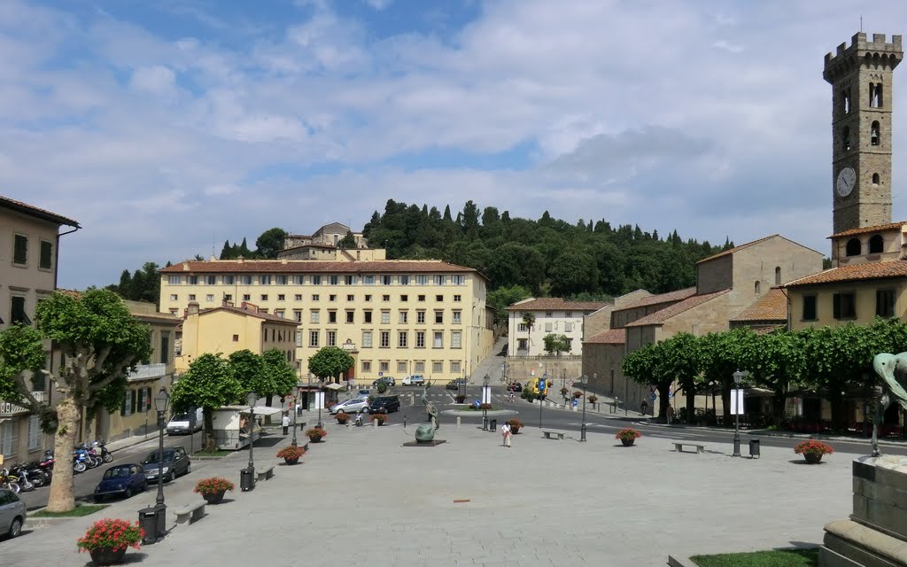 Piazza Mino, Fiesole, Tuscany, Italy by mattis