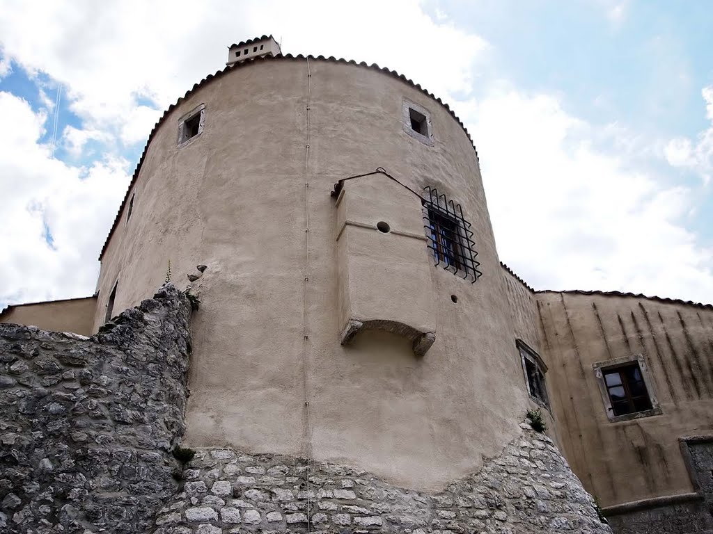 BAKAR (Castel): A castle built in the 16th century by the order of Emperor Ferdinand I and used as a protection against the Turks by Damir Alter