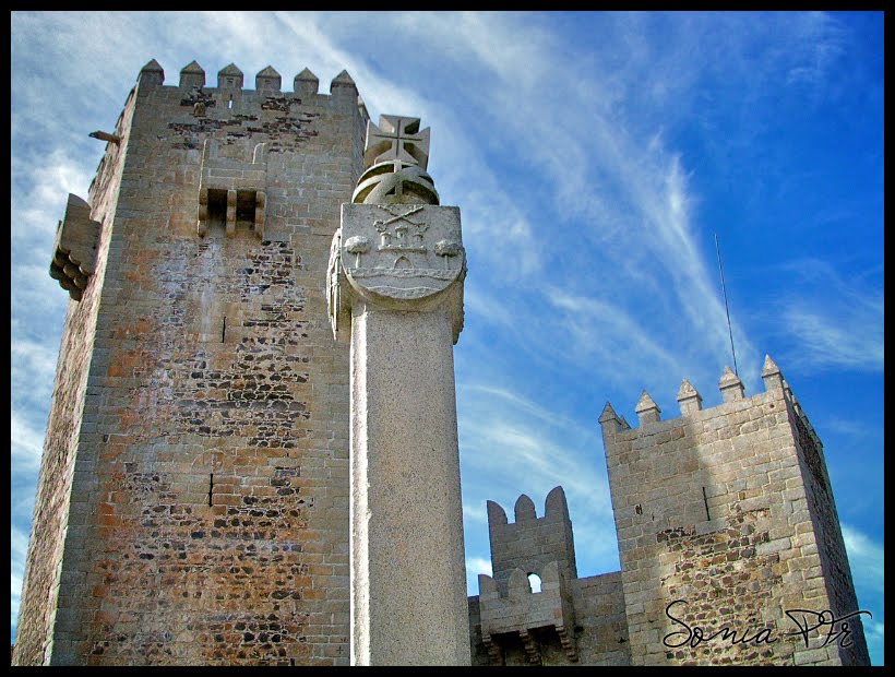 Pelourinho e Torre de Menagem do Sabugal by Sónia PFr