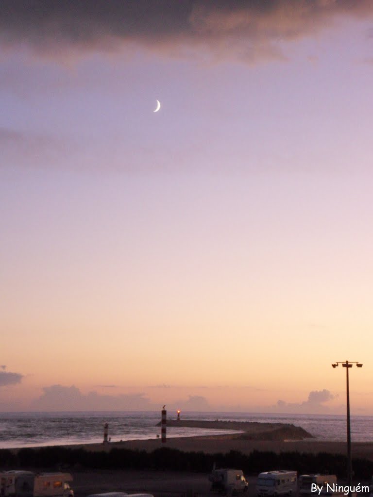 Figueira da Foz, Portugal by Ninguém