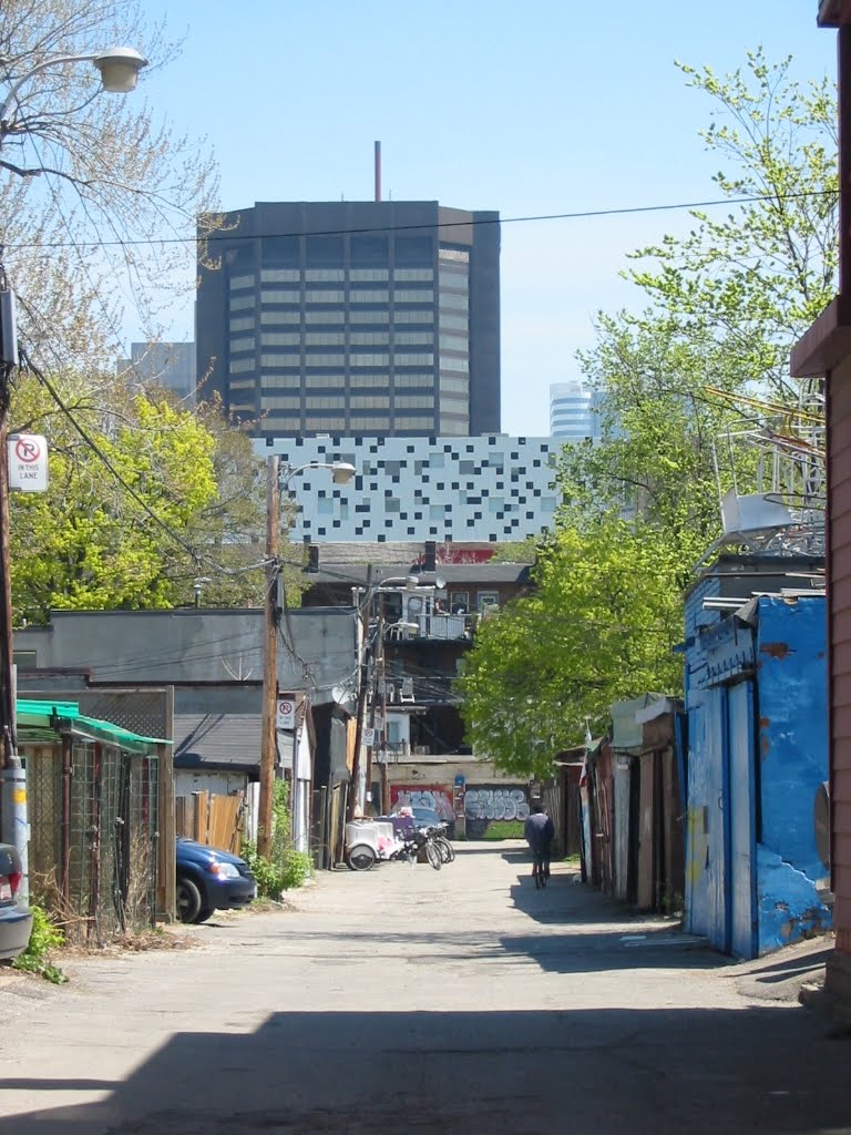 Grange Park, Toronto, ON, Canada by E. Victor C.