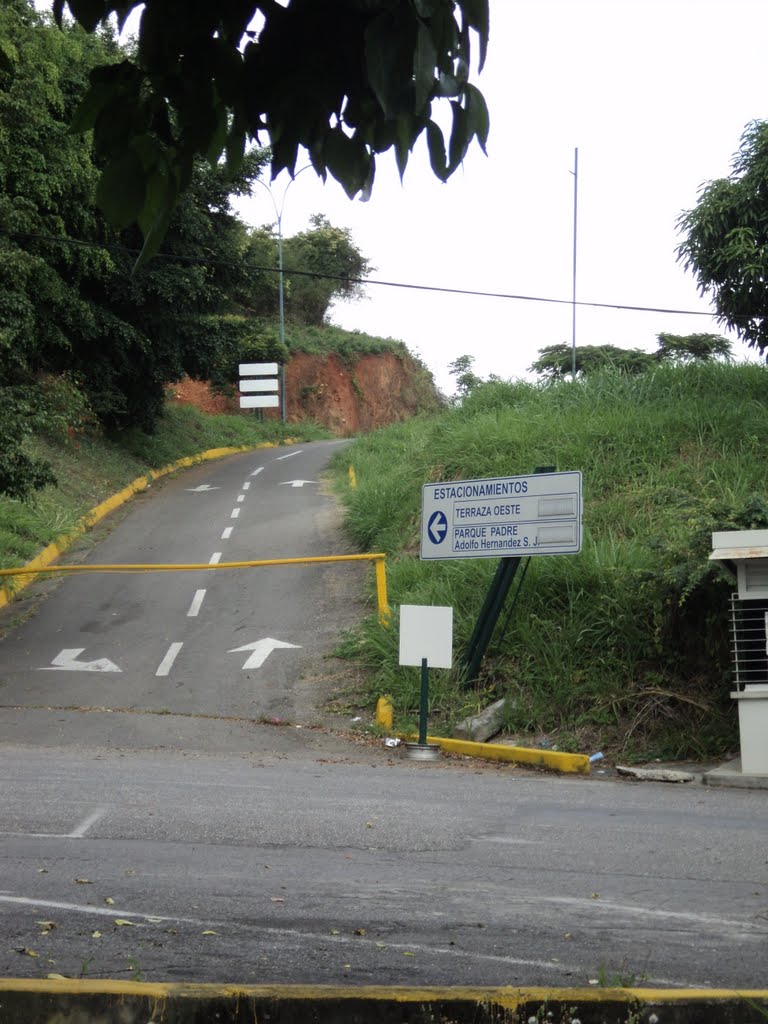 Entrada al "Esequibo" by AMCJ AMCJ