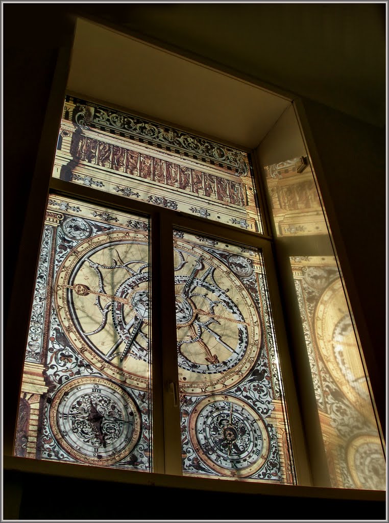 Angarsk Clock Museum Window \ Окно Ангарского музея часов by V@dim Levin