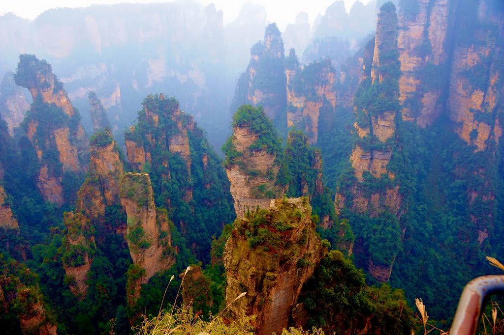 Wulingyuan, Zhangjiajie, Hunan, China by Shi baohua史保华