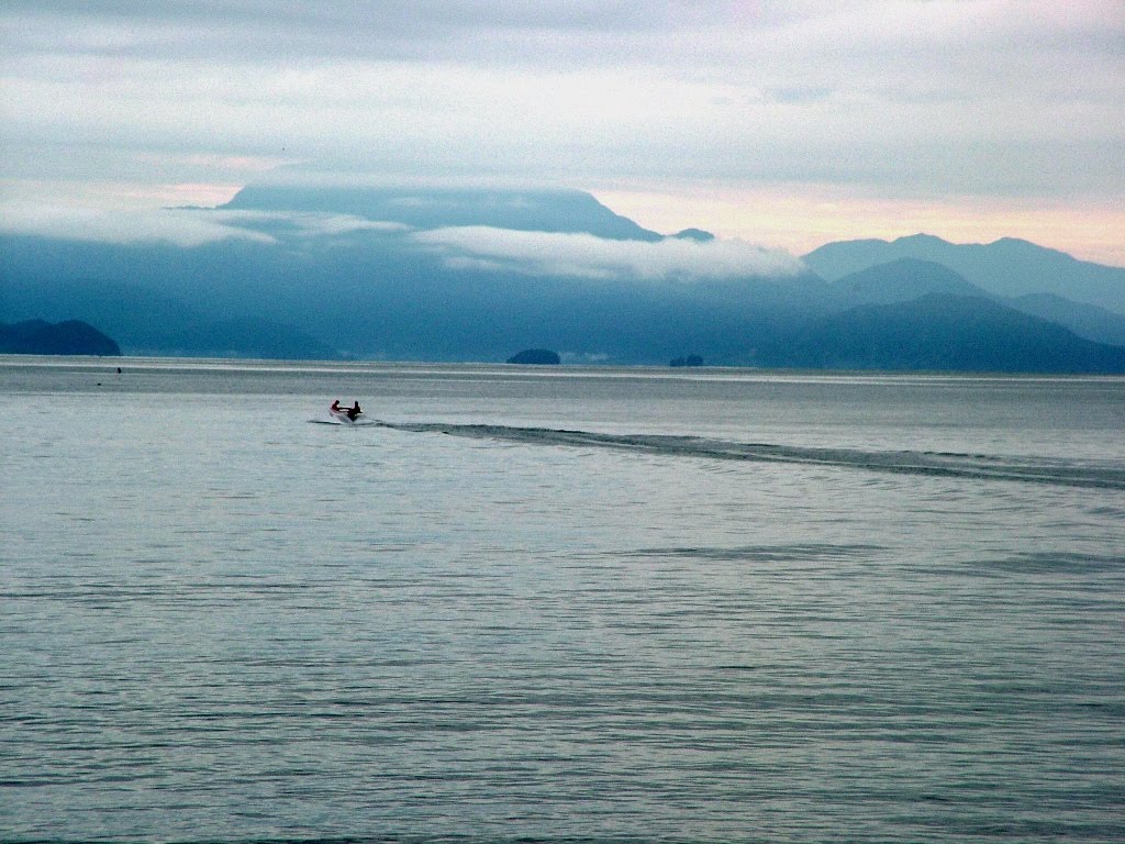 Ubatuba blue morning by edsondelrio