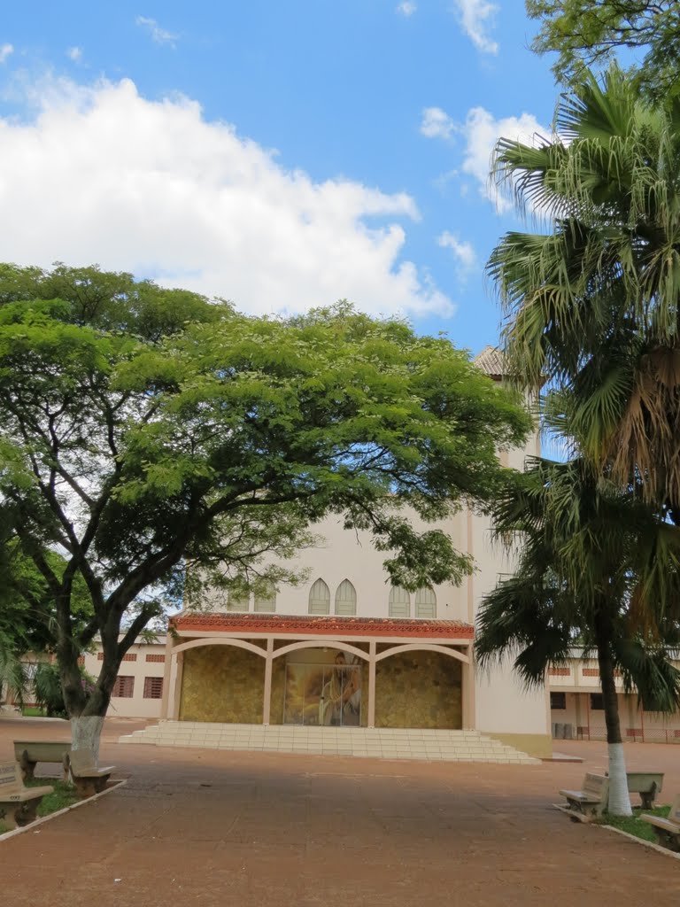 Igreja Nossa Senhora da Glória em Itaúna do Sul, PR. by Ricardo Mercadante