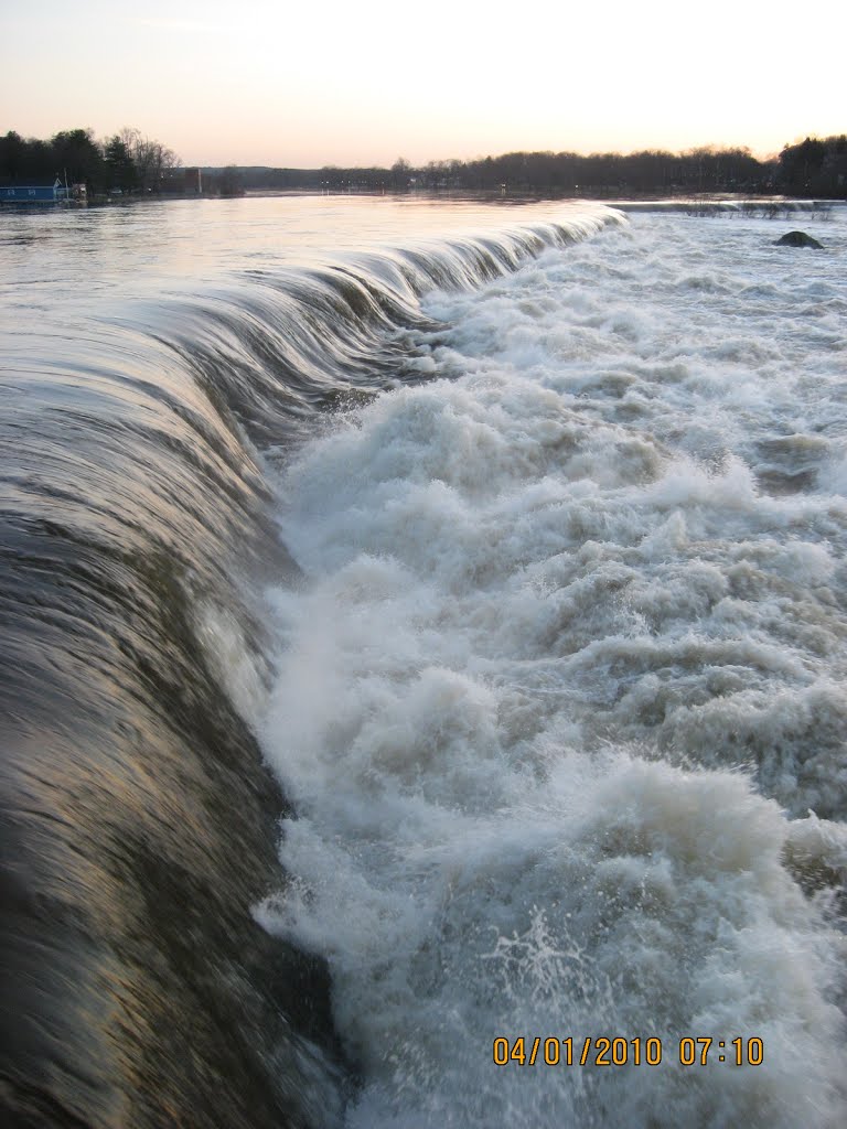 The Merrimac rages over the Pawtucket Dam by weirdpix