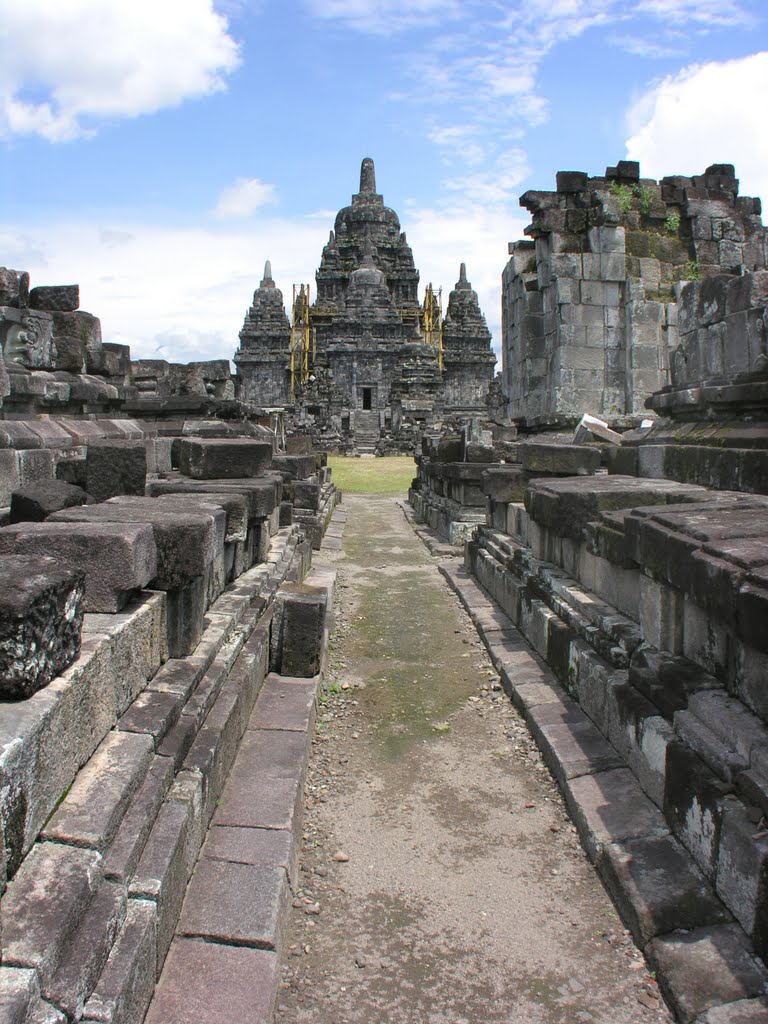 Buddhist temple Sewu by IPAAT