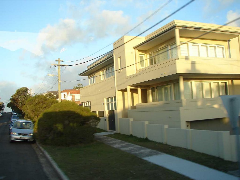 2006-08-07_09-49_15-40_Sydney_BondiBeach by Serg BOND