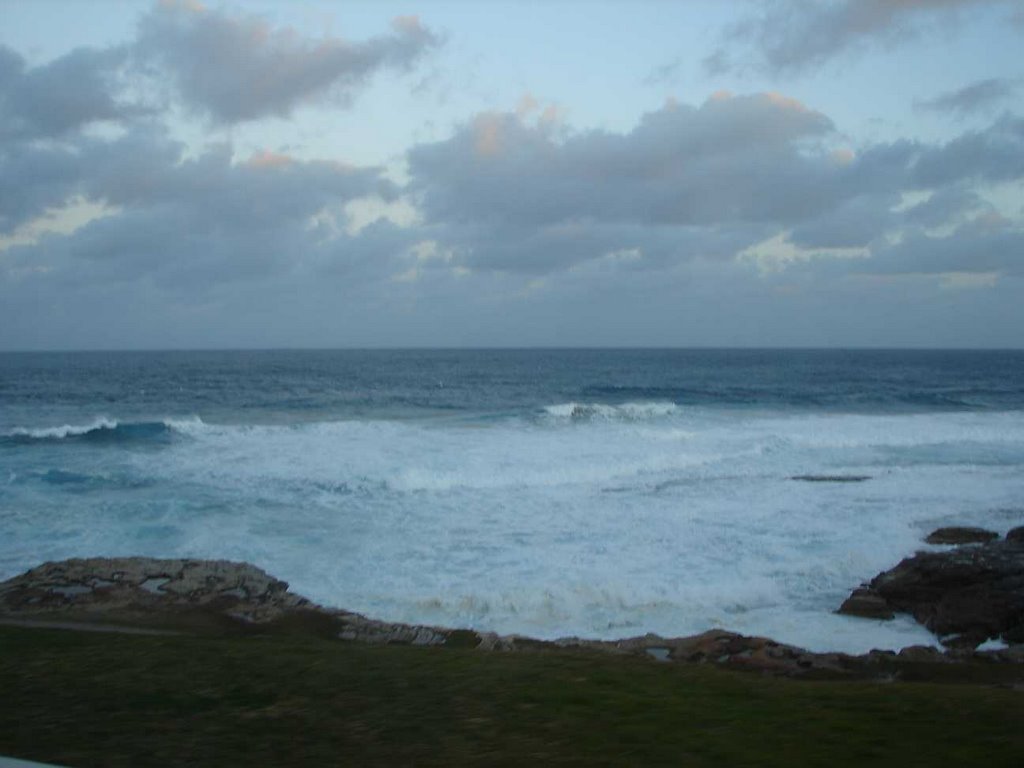 2006-08-07_09-49_15-40_Sydney_BondiBeach by Serg Bond