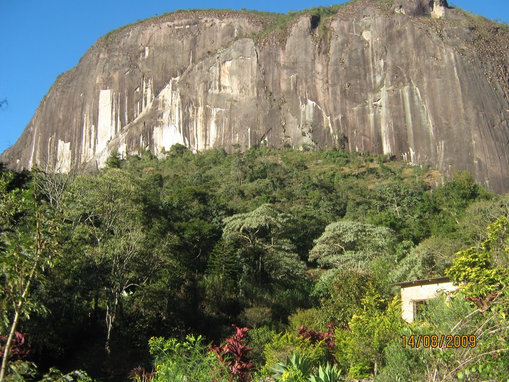 Petrópolis - State of Rio de Janeiro, Brazil by zelito medeiros