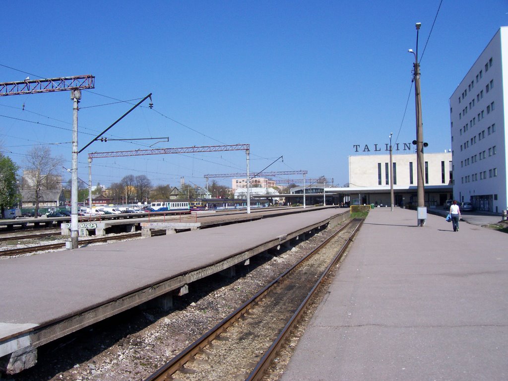 Balti Jaam (Tallinn Railway Station) - Tallinn, Estonia by pianoman4Jesus