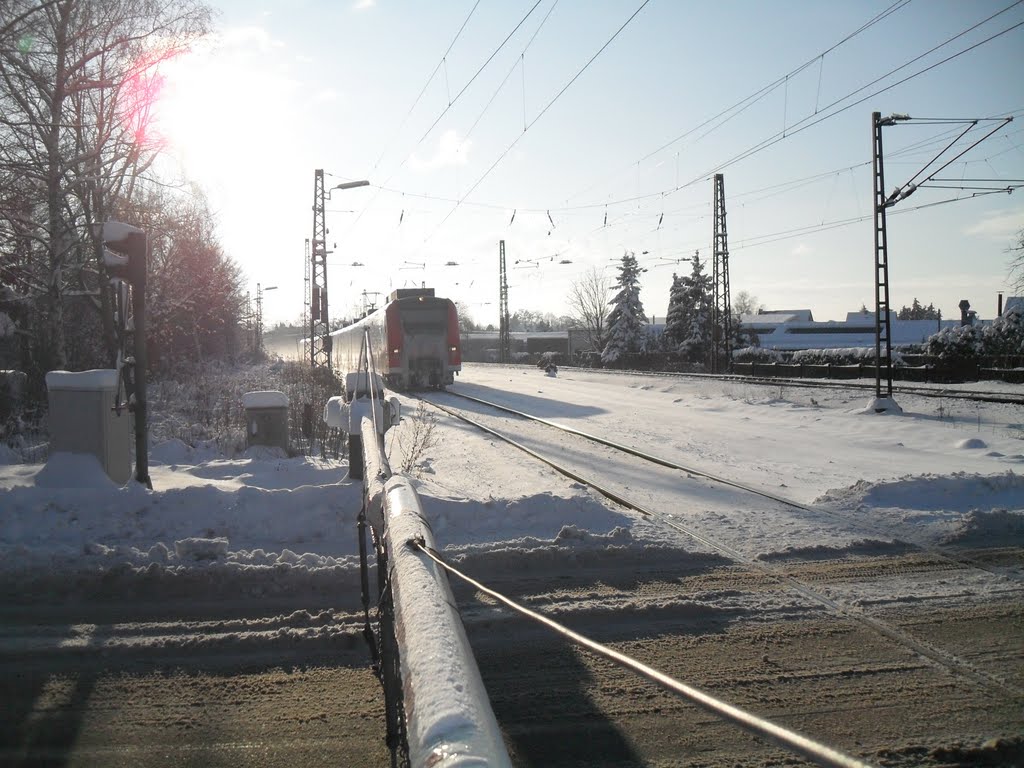 2004 Ronnenberger Schranke im Schnee by leutzline