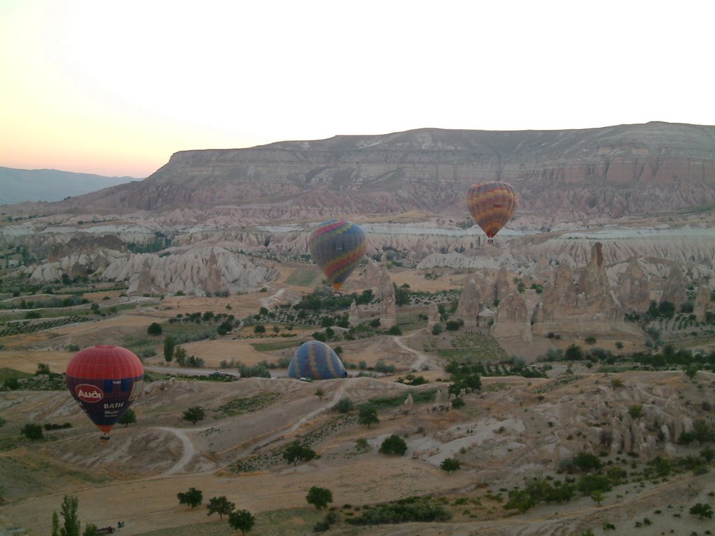 Dawn , balloons , cappadocia by kropa .