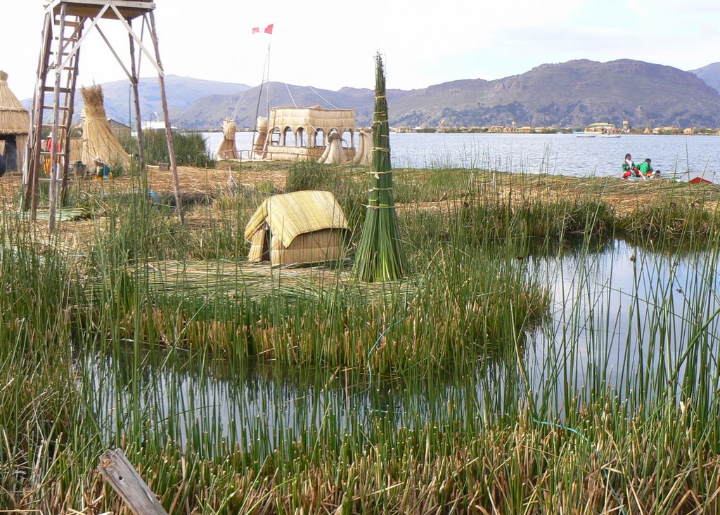 Floating Islands of the Uros people, Lake Titicaca by Nicola e Pina Peru 2007