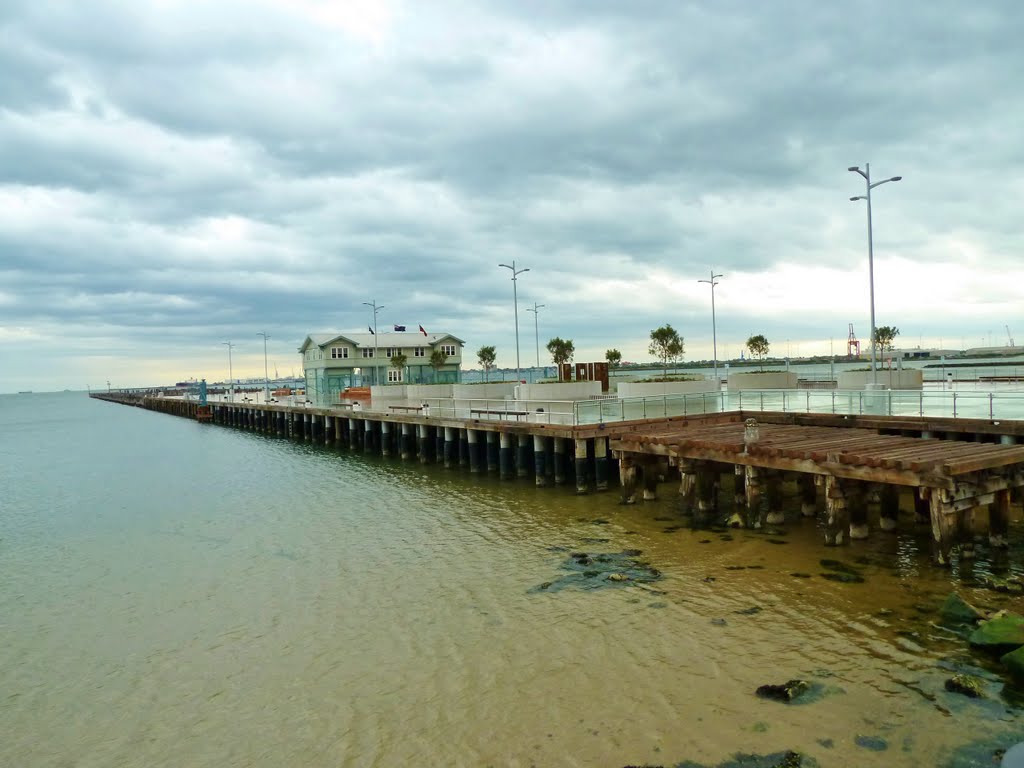 2011 PRINCES PIER PT. MELBOURNE by ANASTASIA T. GIANNAKIS