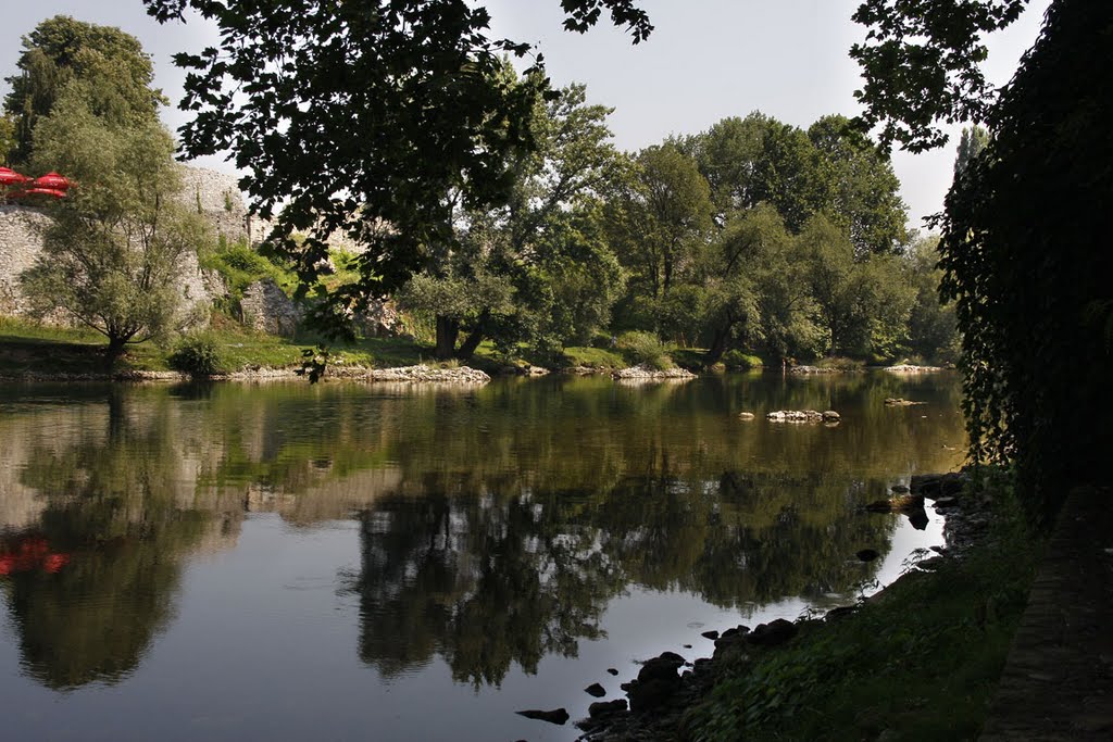 Vrbas sa svojim raskošnim ogledalom u Banja Luci by dragansremac