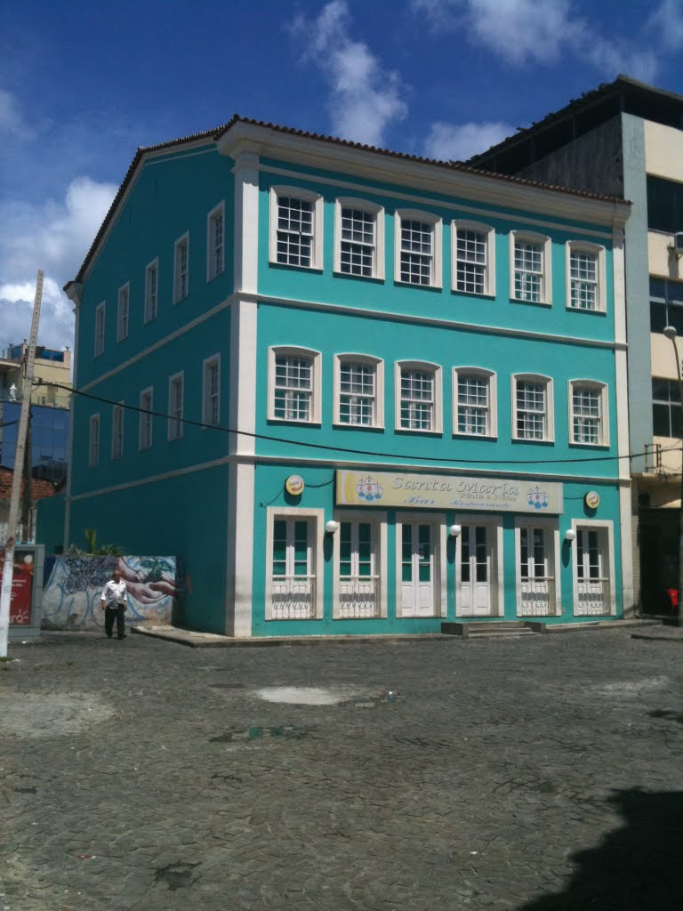 Casarão, Rio Vermelho, Salvador, Brasil. by Caio Graco Machado