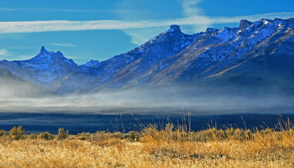 Ruby Mountains - Morning Mist ...10.23.07* by Richard Campbell