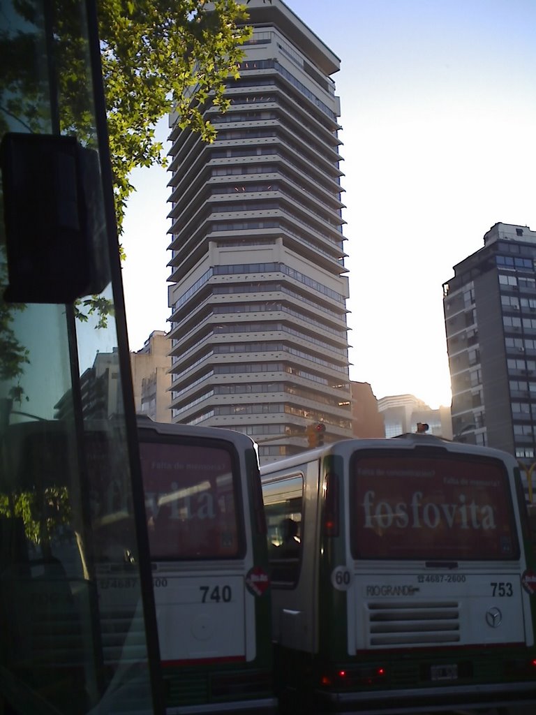 Buenos Aires - Edificio en Retiro by camarond