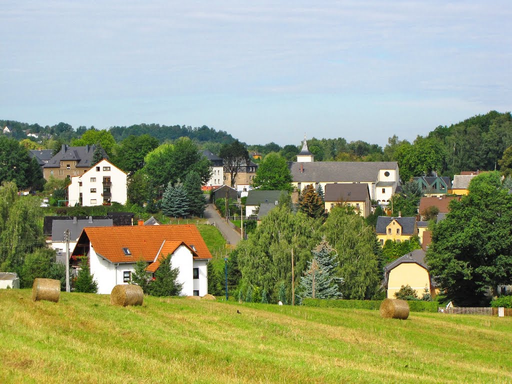 Bergbauweg Oelsnitz - Blick zur Katholischen Kirche by Rudolf Henkel