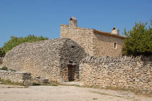 Le village de Bories by adelz1