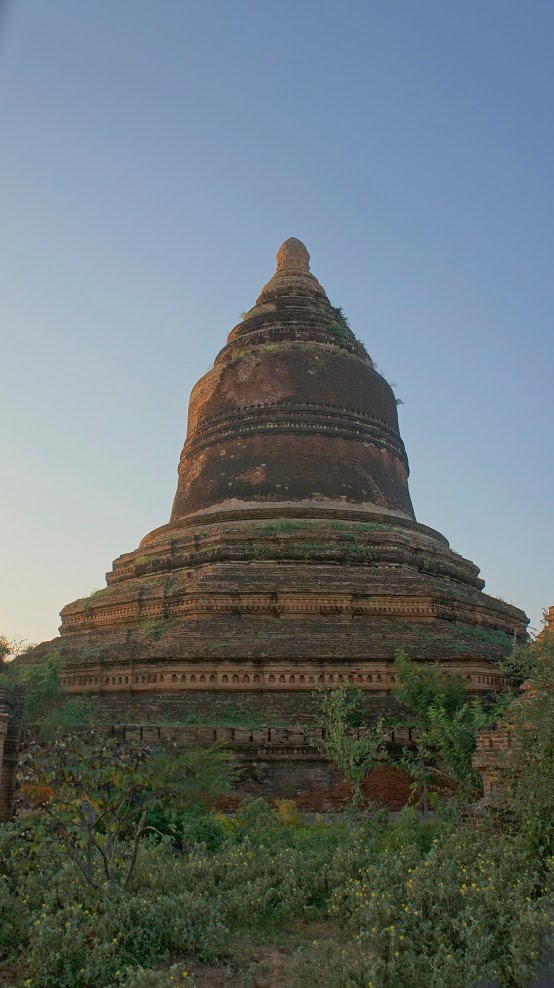 Stupas near Dhammayangyi by Paul HART