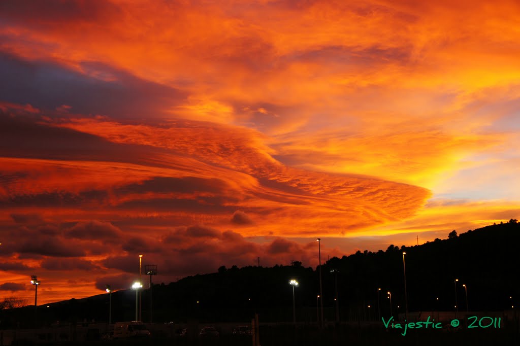 Atardecer rojo by Viajestic