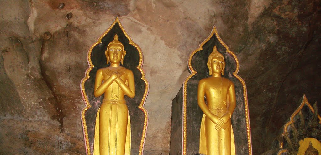 Budda Statue inside Suwan Kuha Temple by arian_angel