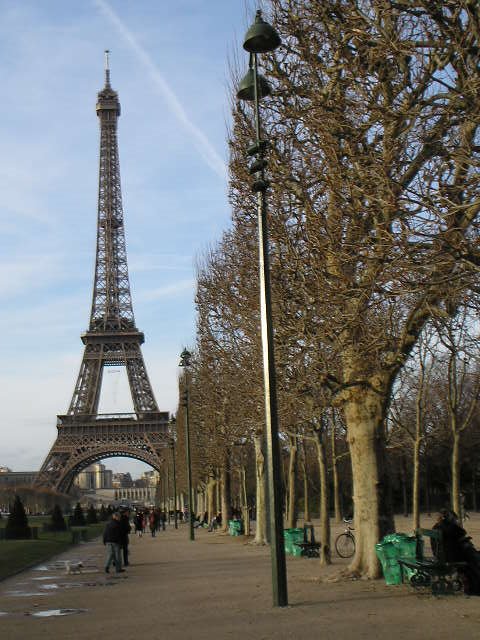 Close to the Eiffel Tower by Rodrigo Gomes de Ass…