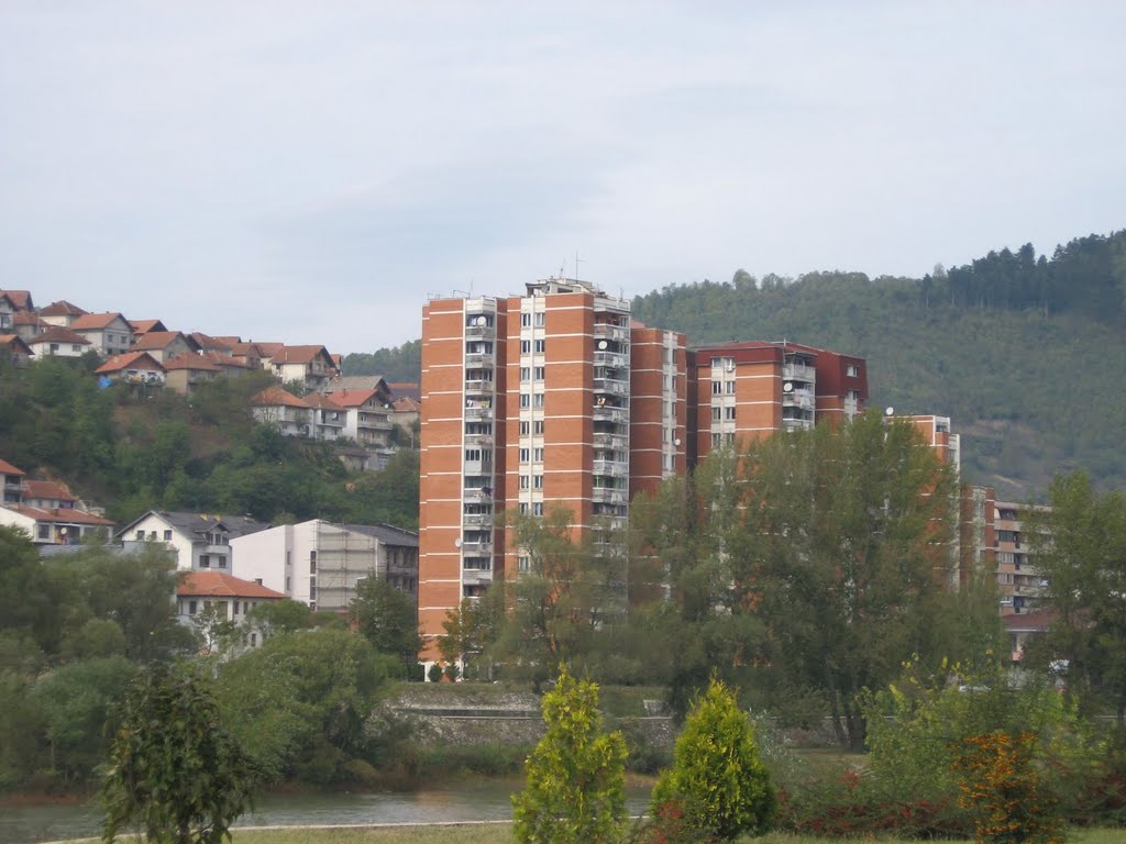 Zvornik, Bosnia and Herzegovina by Кошутњак