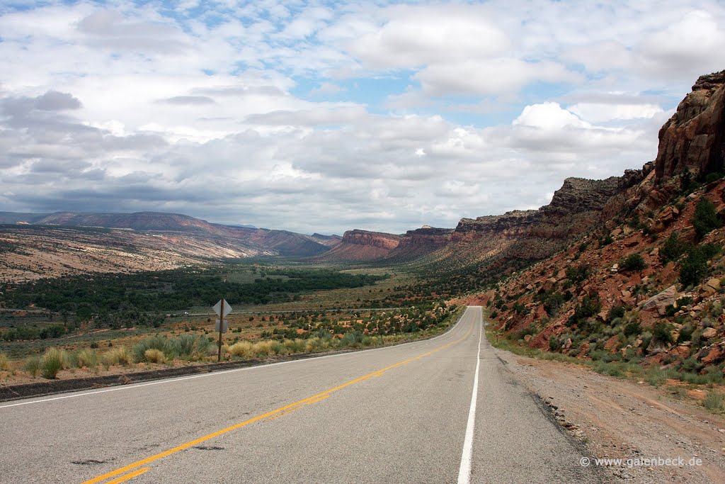 Utah Highway 95 Scenic Byway by Thomas Galenbeck