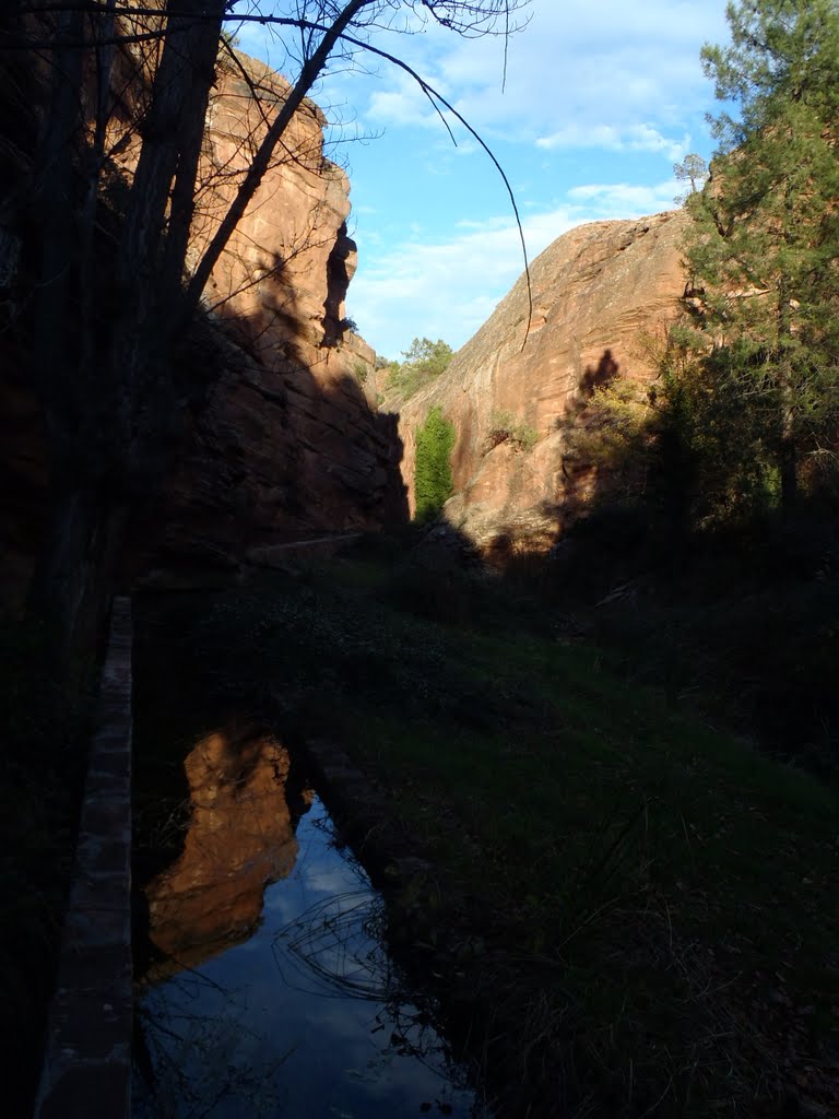 Camino del Molino, río cabra by Asociación GeoAmbiente