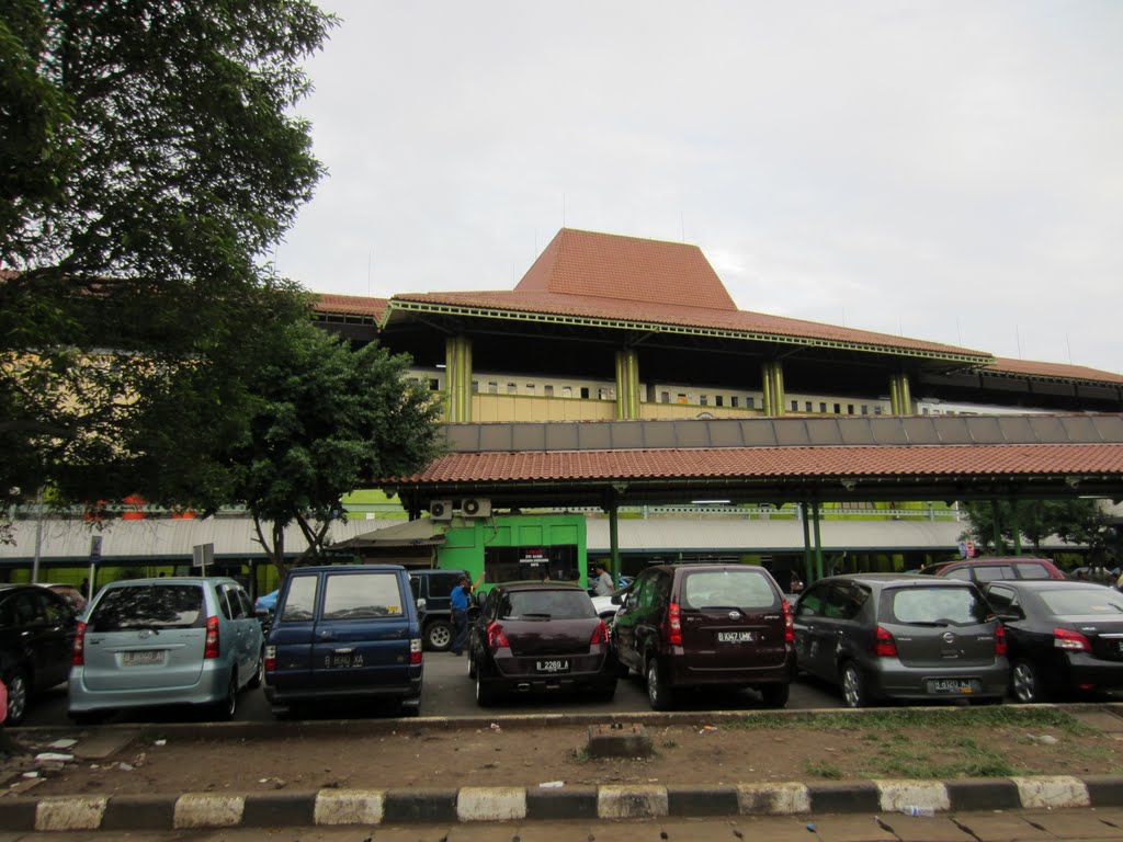 Juanda Railway Station - Jakarta by Martin Alders