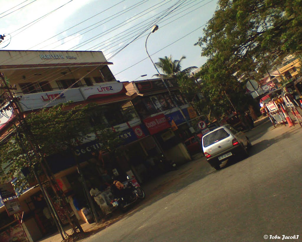 Kaloor-Kadavanthara Rd. by Tobu Jacob.T