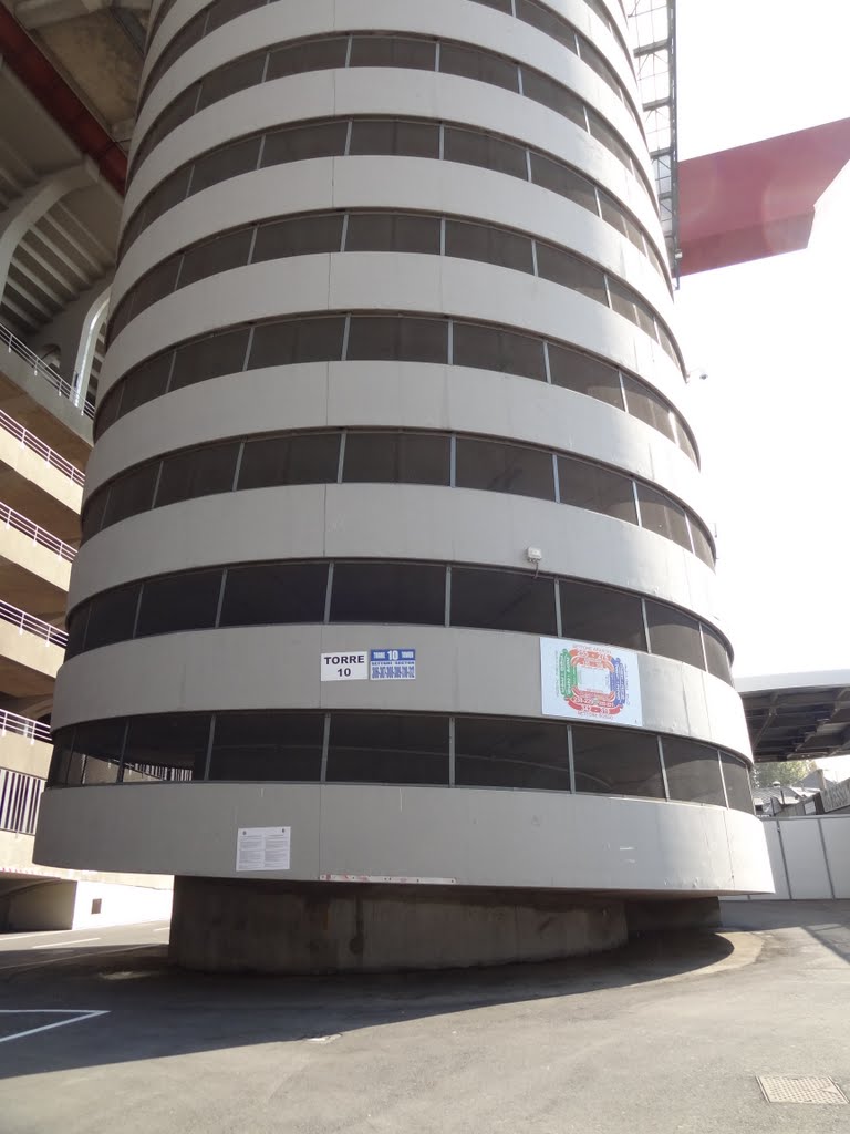 Stadio Giuseppe Meazza (San Siro) by Willem Nabuurs