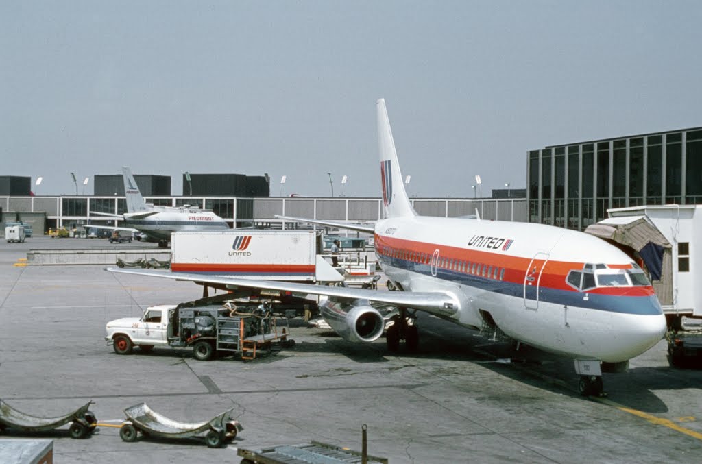 O'Hare Airport 1980 by catemills