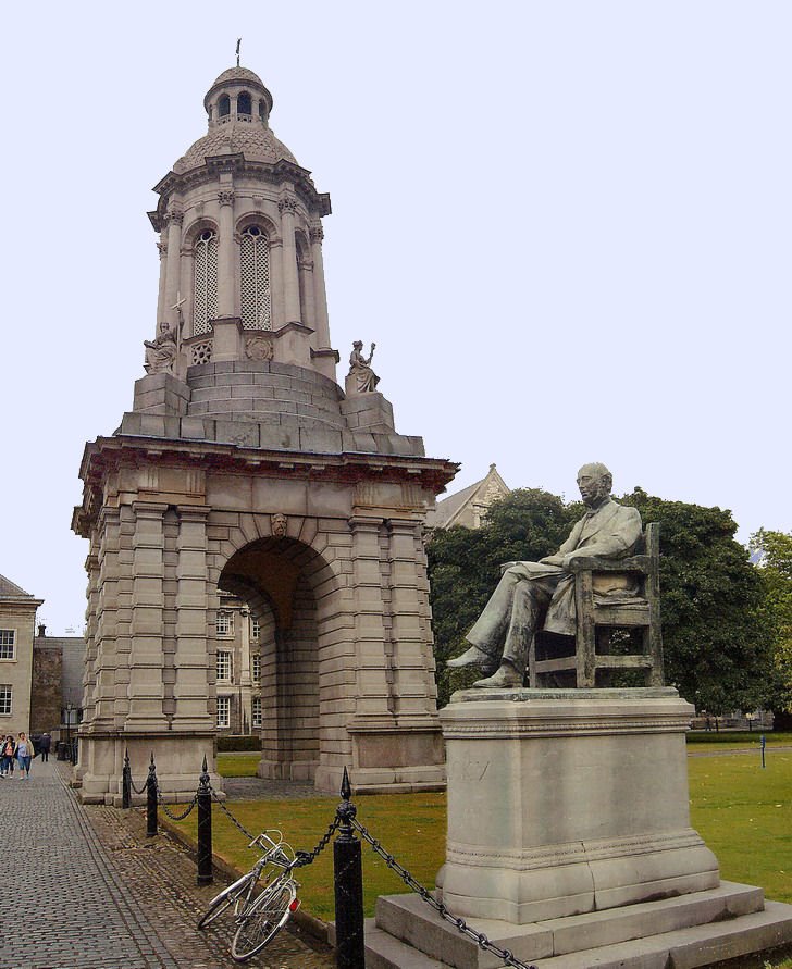 Campanile in Trinity College by Francisco Criado Alo…