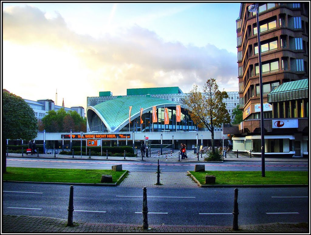 H©)•12•2011 / Opernhaus - Theater Dortmund / I by Hannes Th.