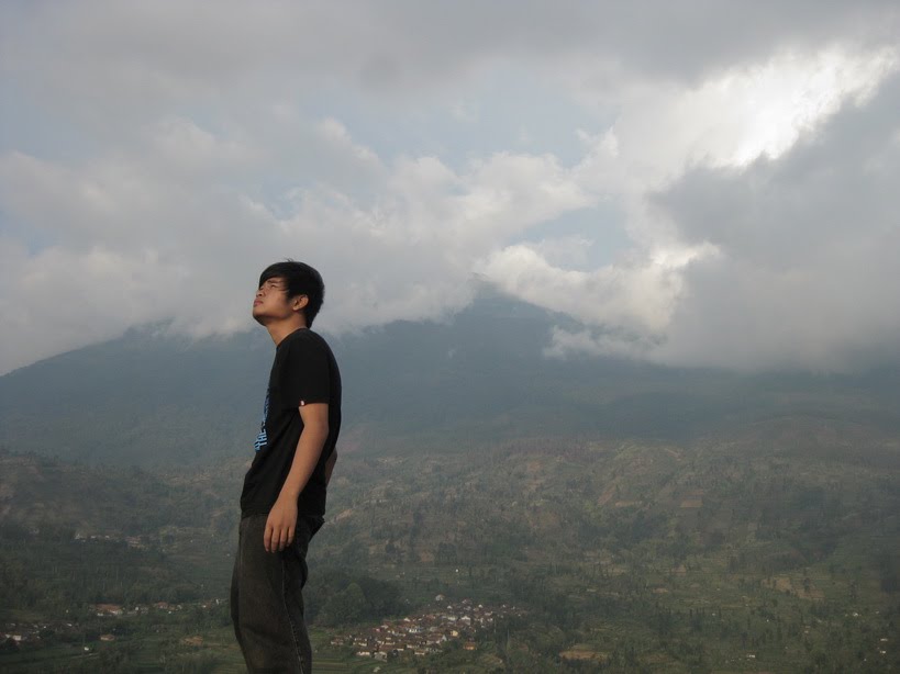 Ciremai mountain view from Gunung Lumut Behind Fihk Tauvhk by tauvhk