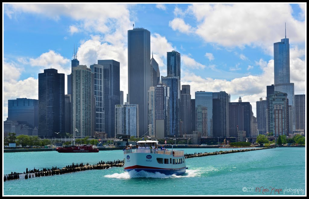 Chicago - Lake Michigan by Mario Kaupe