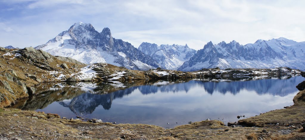 Macizo Mont Blanc desde Lago de Chéserys. by La Casa del Chiflón