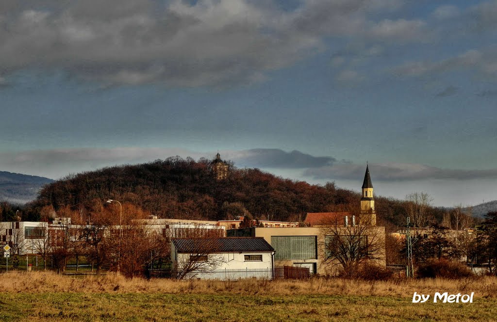 Pohled na Chlumec s kaplí na Horce by metol