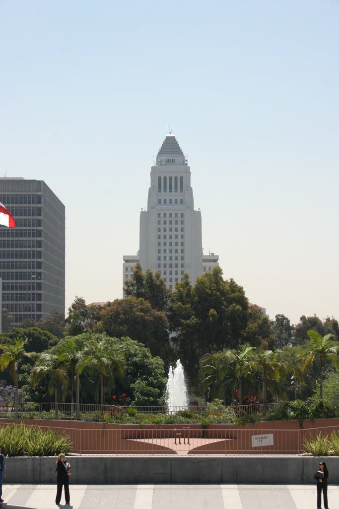 Los Angeles Tour 2006 City Hall by Thilo Wendel