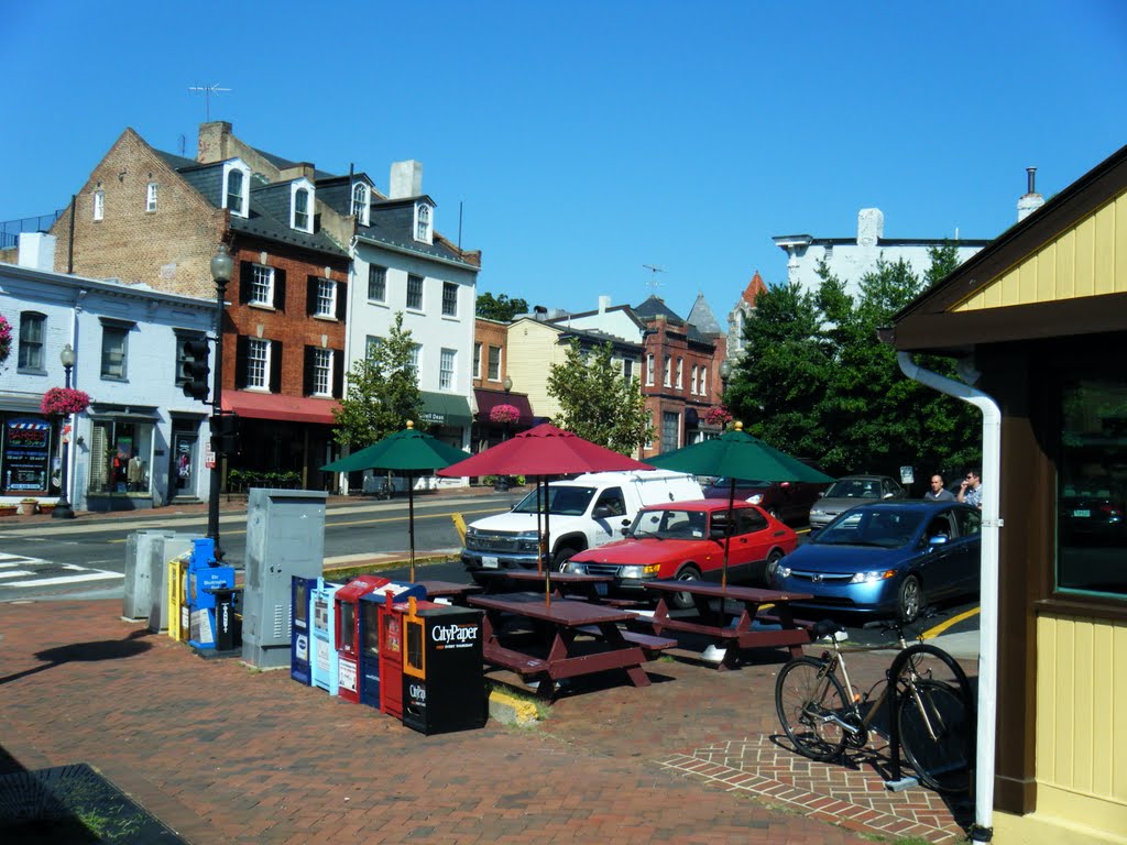 Blue sky over Georgetown by Jez Couzens